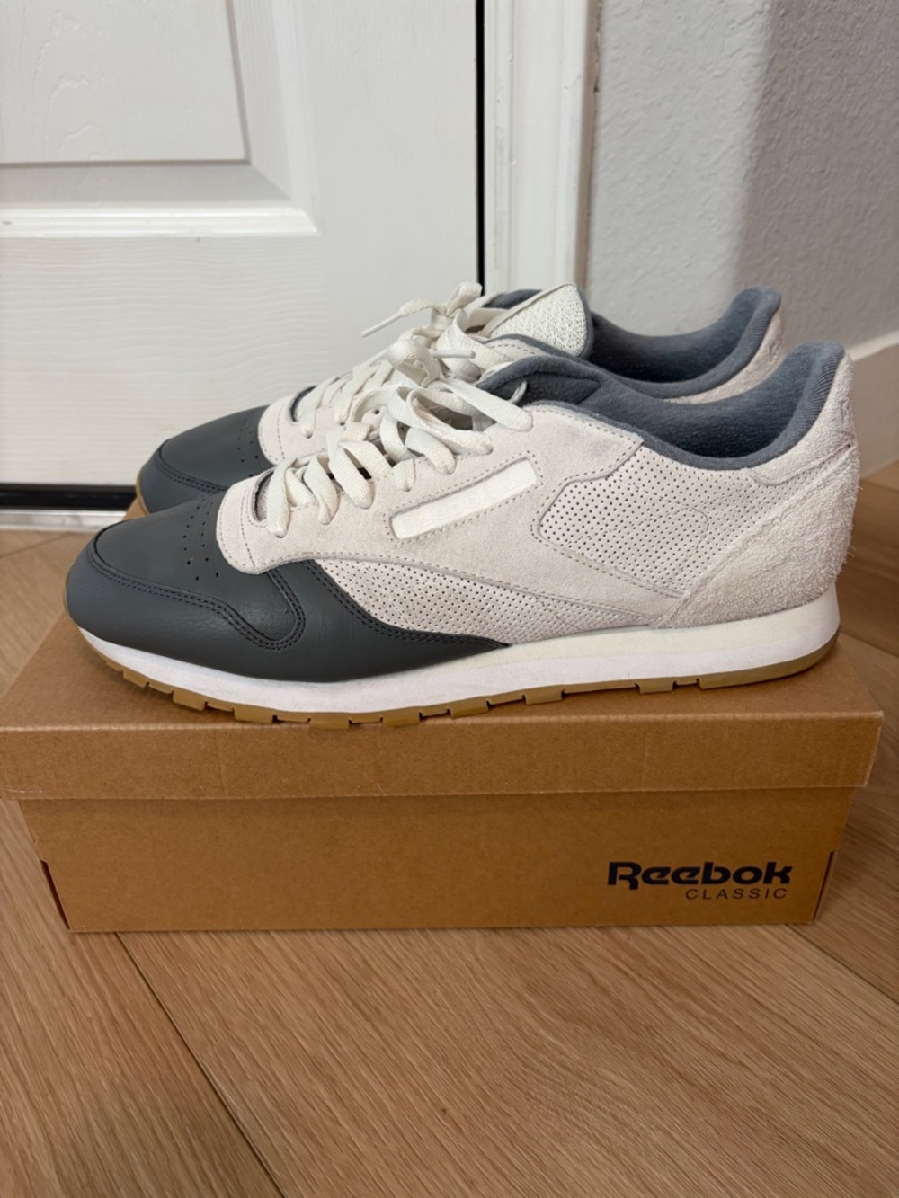 Men's Reebock Neutral Gray & Off-White Suede Classic Leather LS
